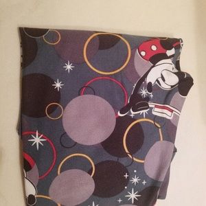 Lularoe disney leggings